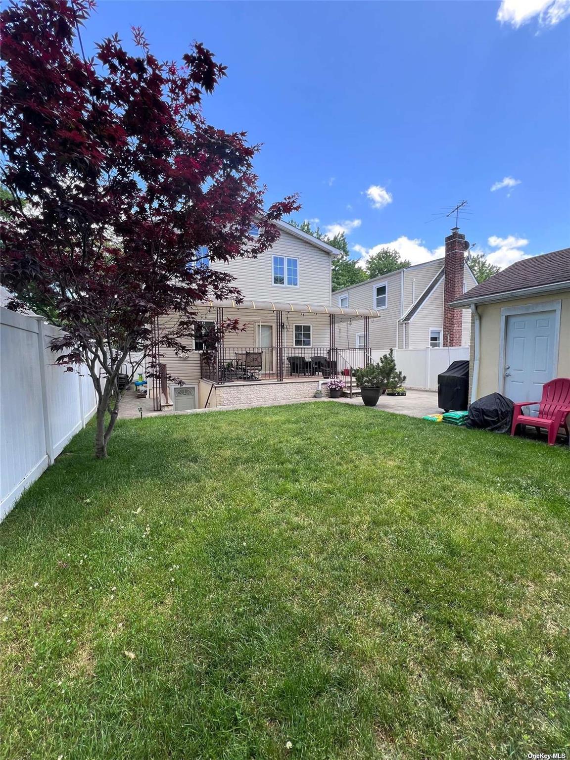 80-18 261st Street Property Photo 19