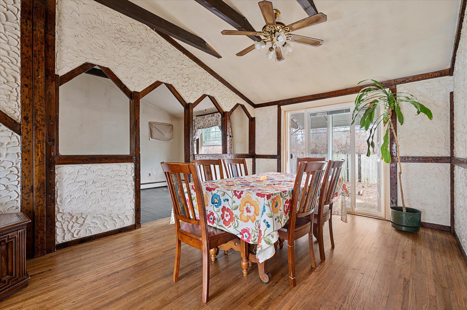 281 Easton Street Property Photo 7
