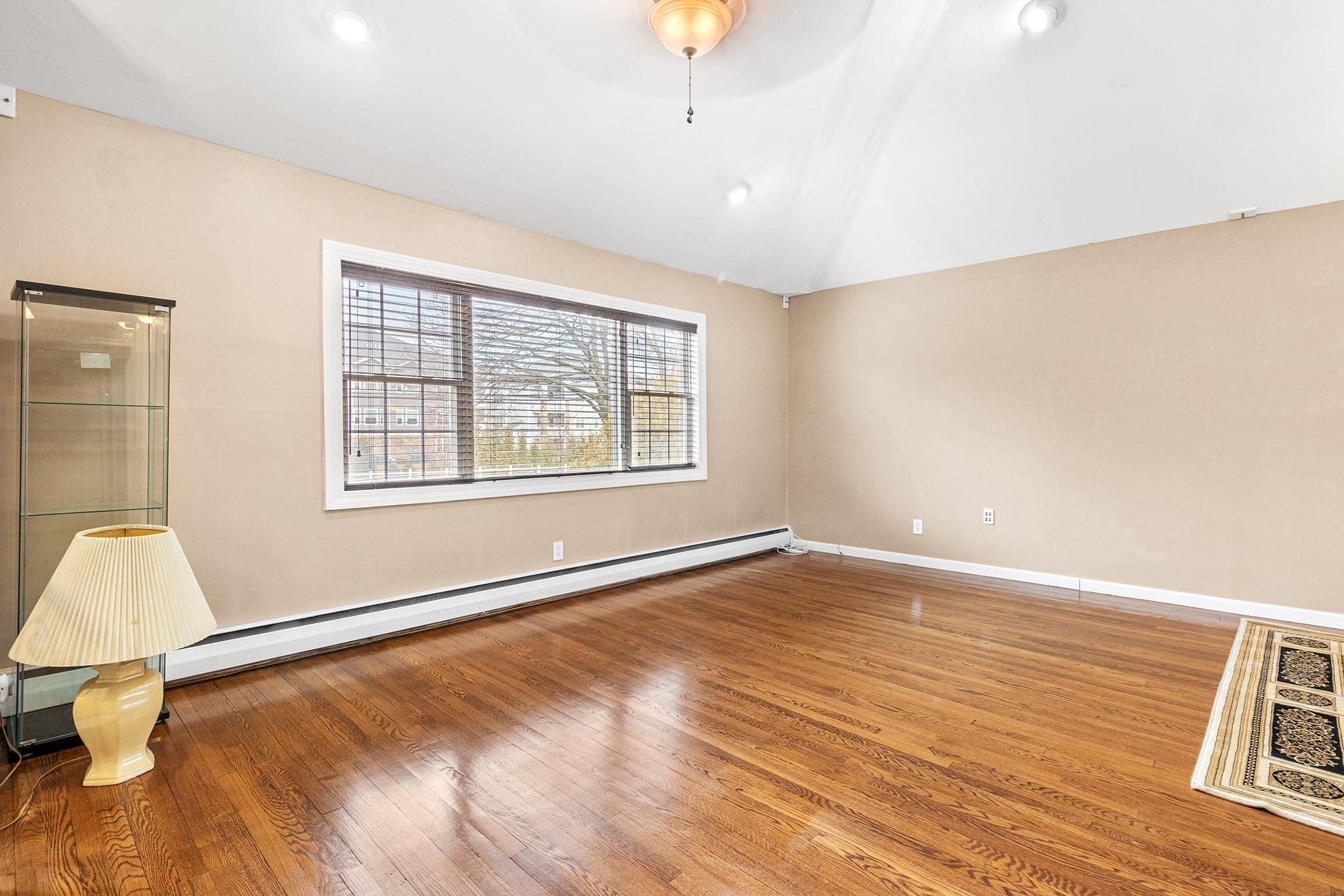 539 Elwood Road Property Photo 3