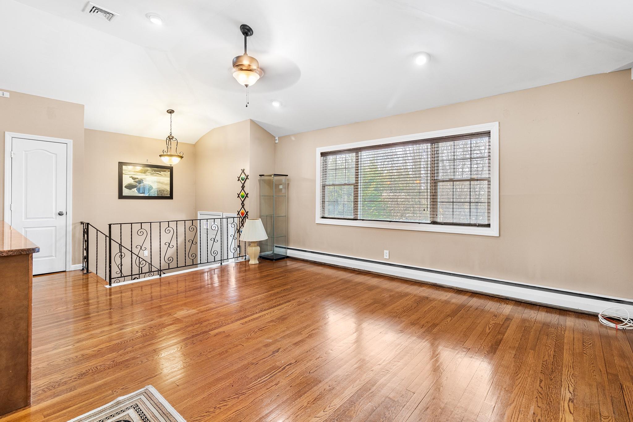 539 Elwood Road Property Photo 4