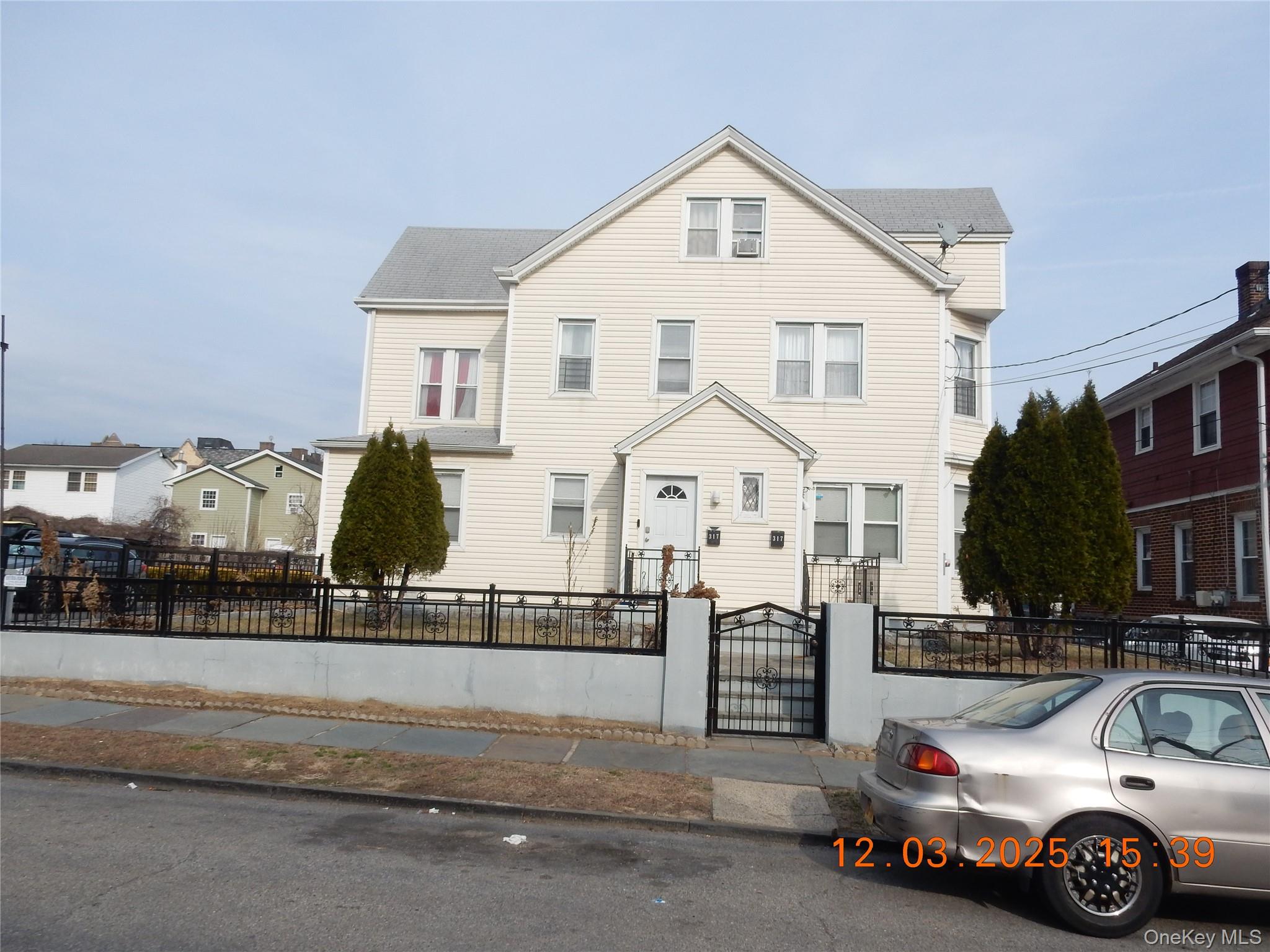 317 2nd Avenue Property Photo 1