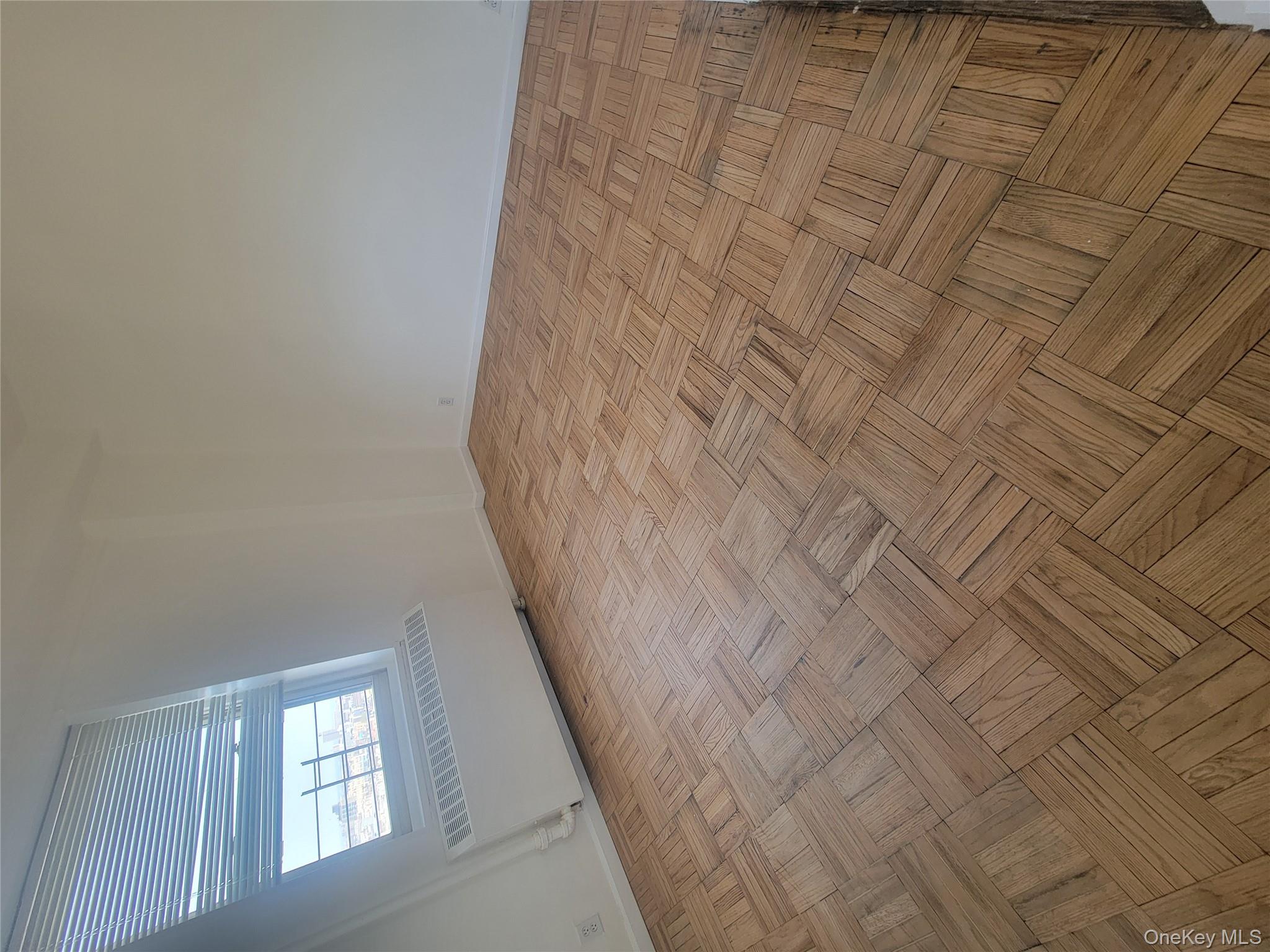 7 E Fordham Hill Oval 16c Property Photo 10