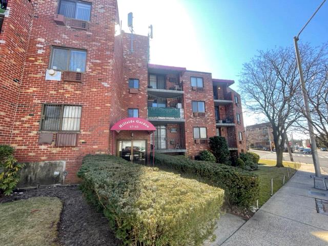 5745 74th Street 306 Property Photo 1