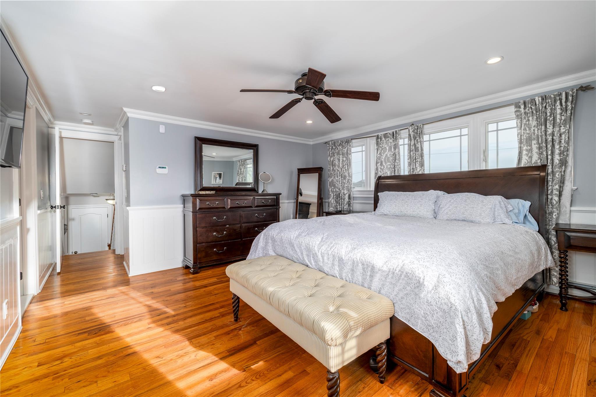 242 W Waukena Avenue Property Photo 20