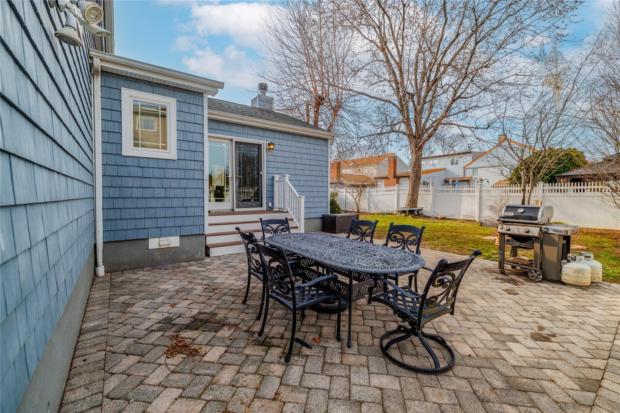 242 W Waukena Avenue Property Photo 24