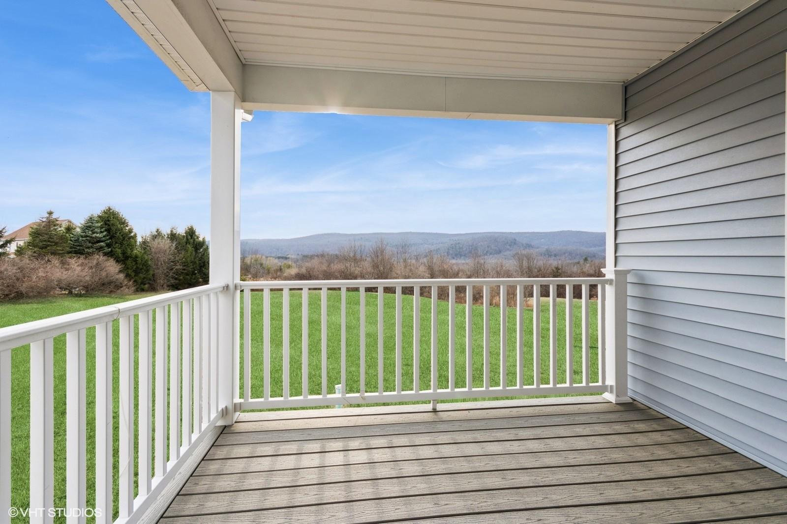 46 Peaceable Way Property Photo 11