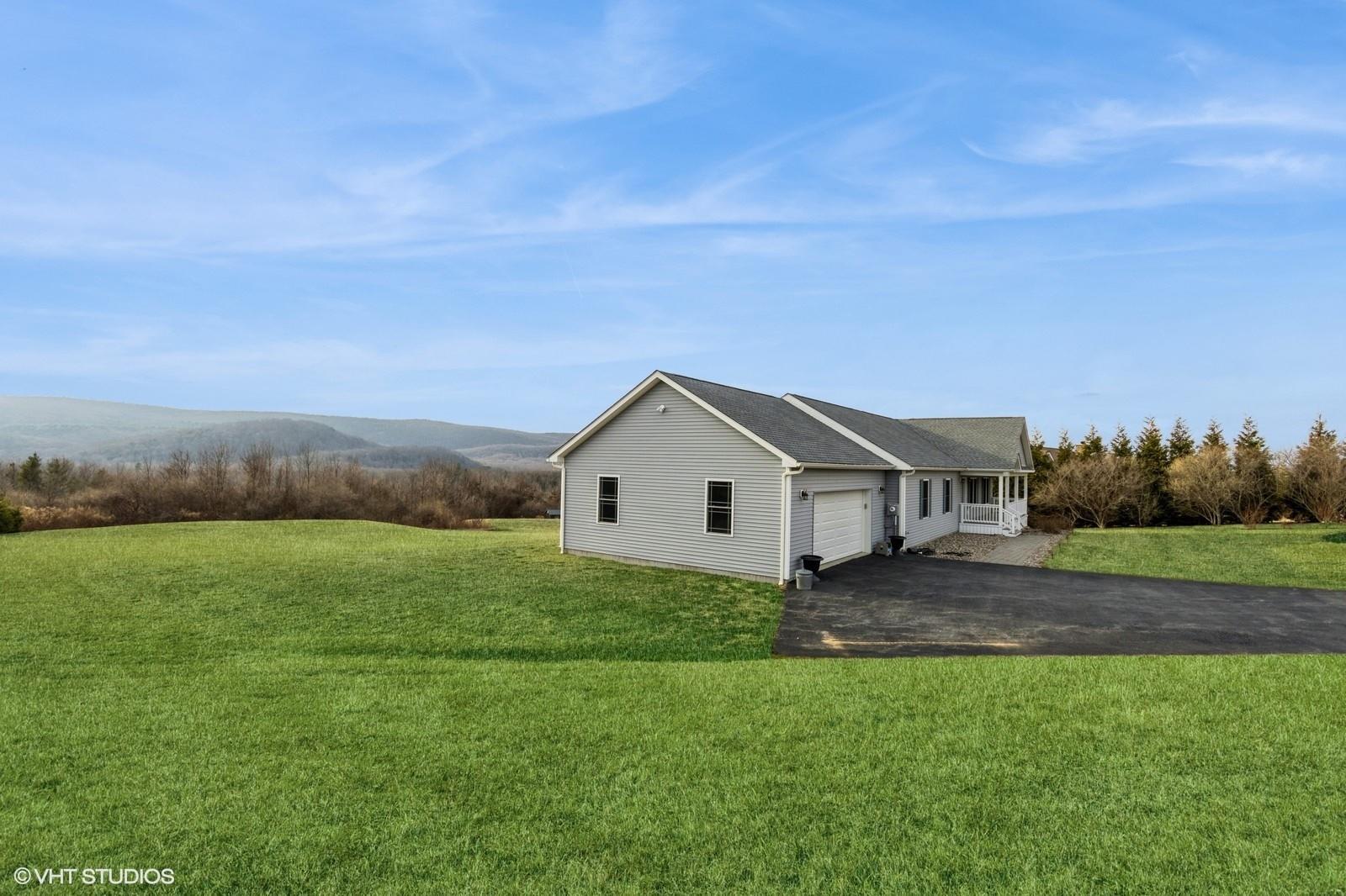 46 Peaceable Way Property Photo 29