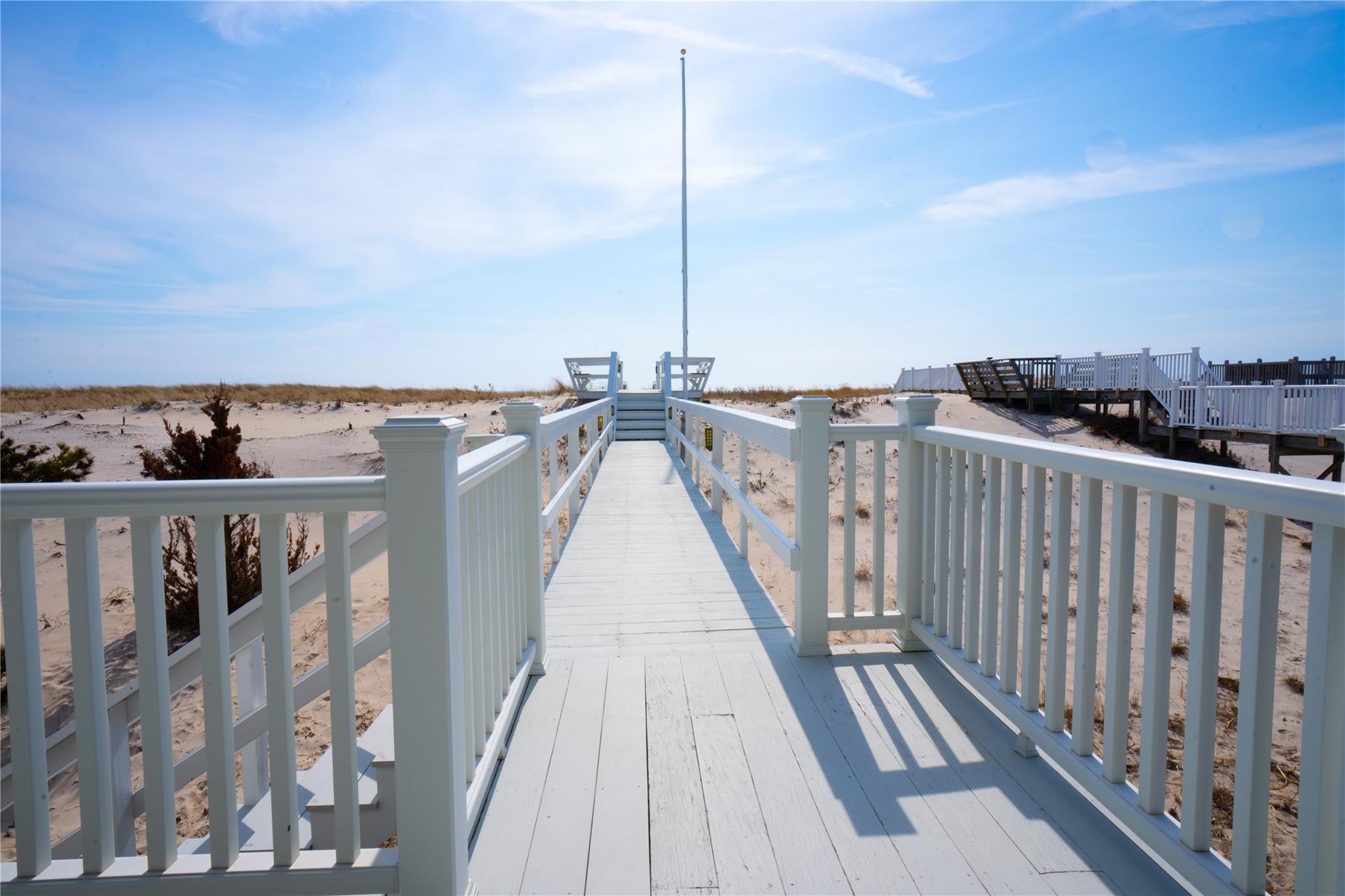 861 Dune Road Property Photo 3