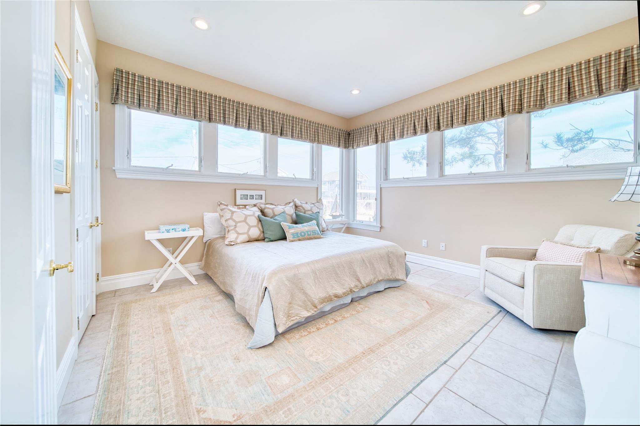 861 Dune Road Property Photo 32