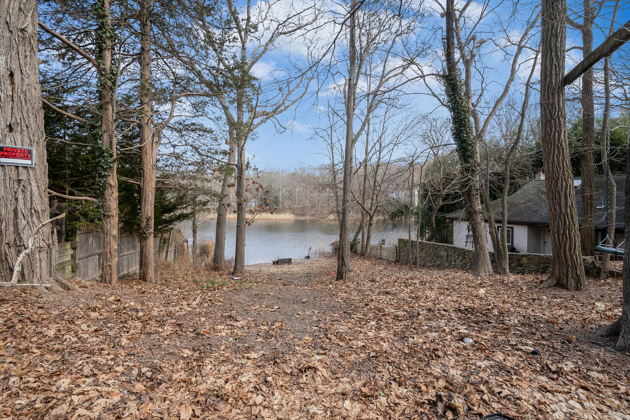 12 Lakeside Drive Property Photo 9