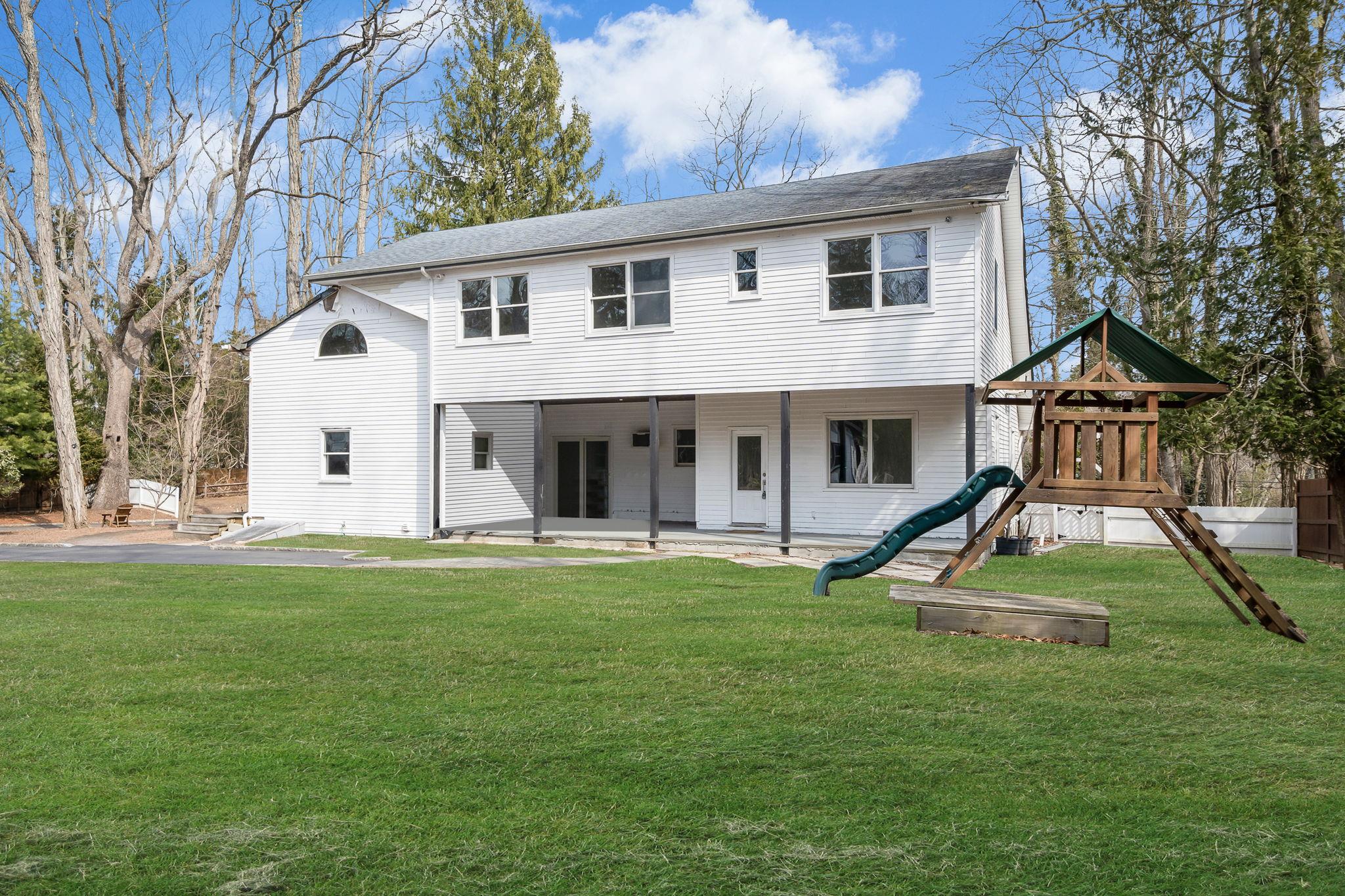 12 Lakeside Drive Property Photo 15