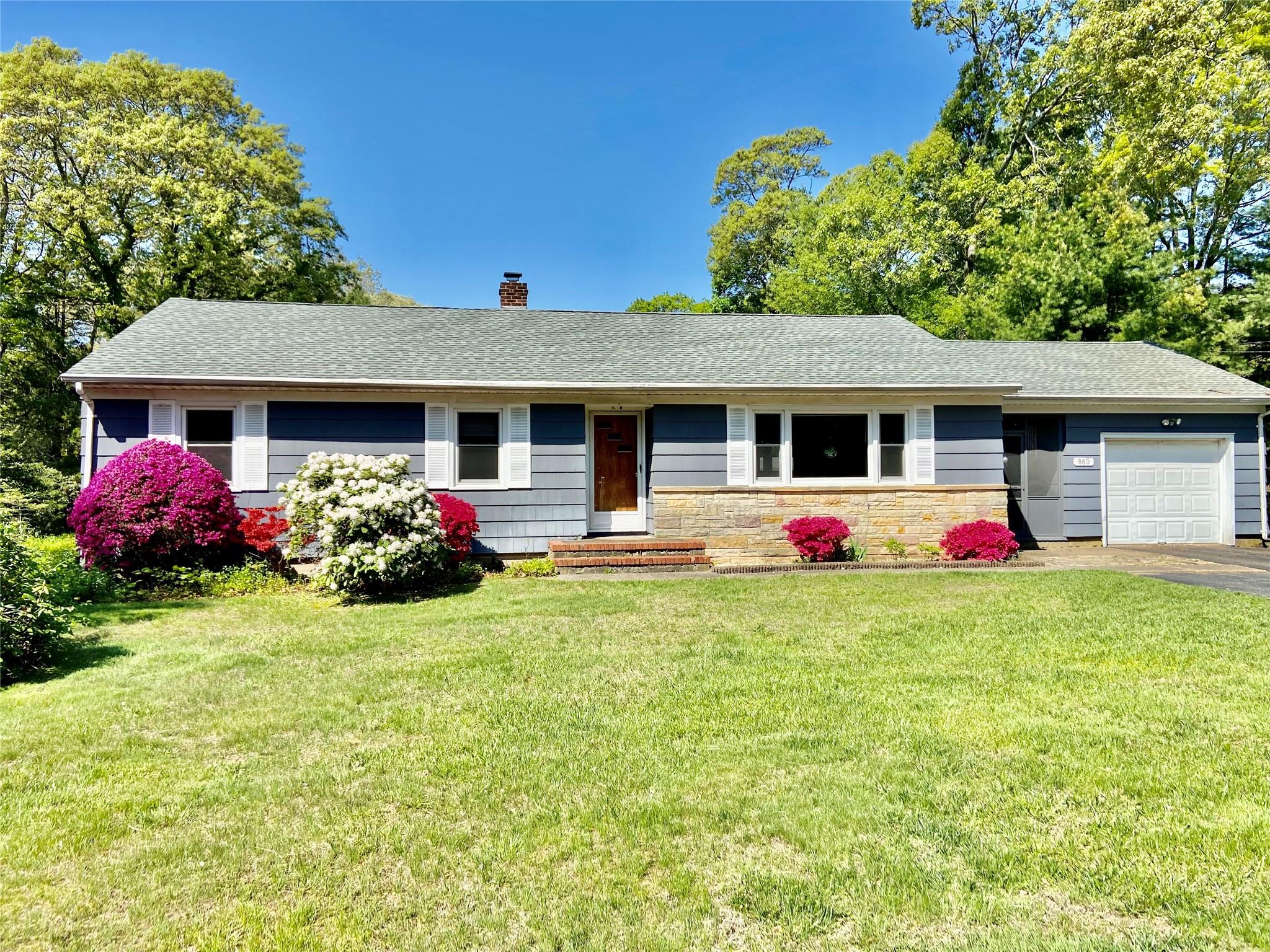 860 N Bayview Road Property Photo 1