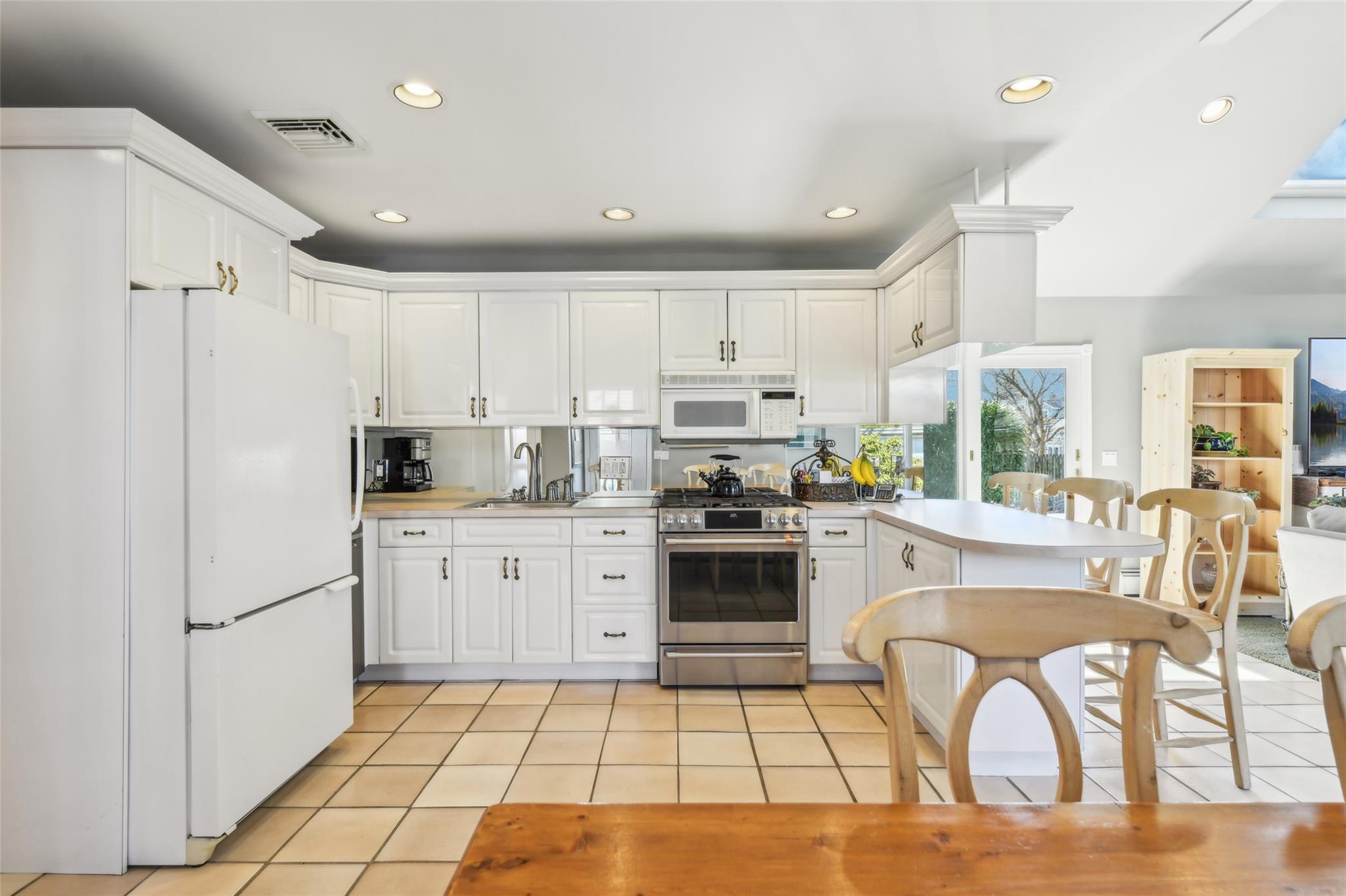9 Pinehurst Road Property Photo 14