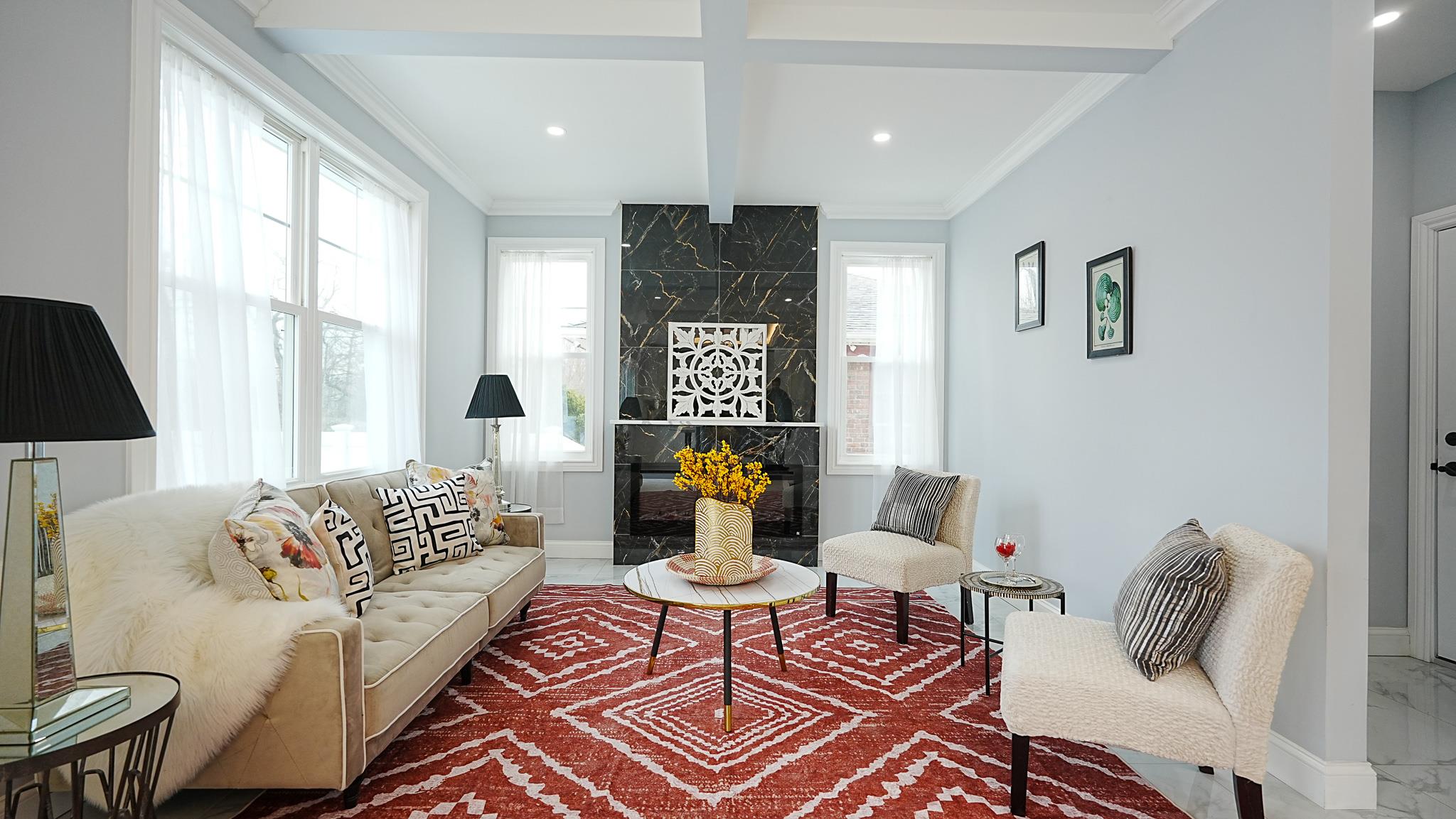 10 Trafalgar Square Property Photo 4