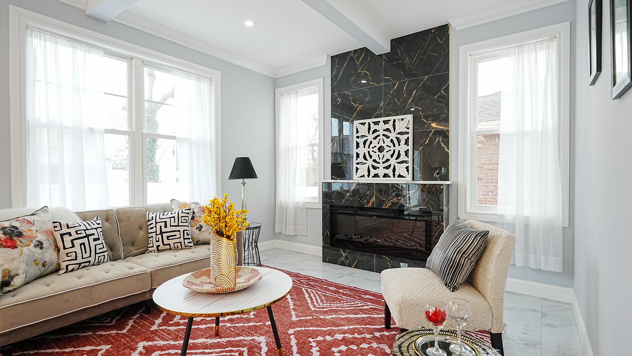 10 Trafalgar Square Property Photo 5