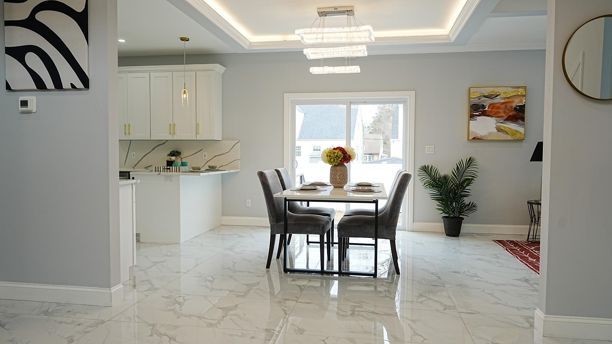 10 Trafalgar Square Property Photo 13