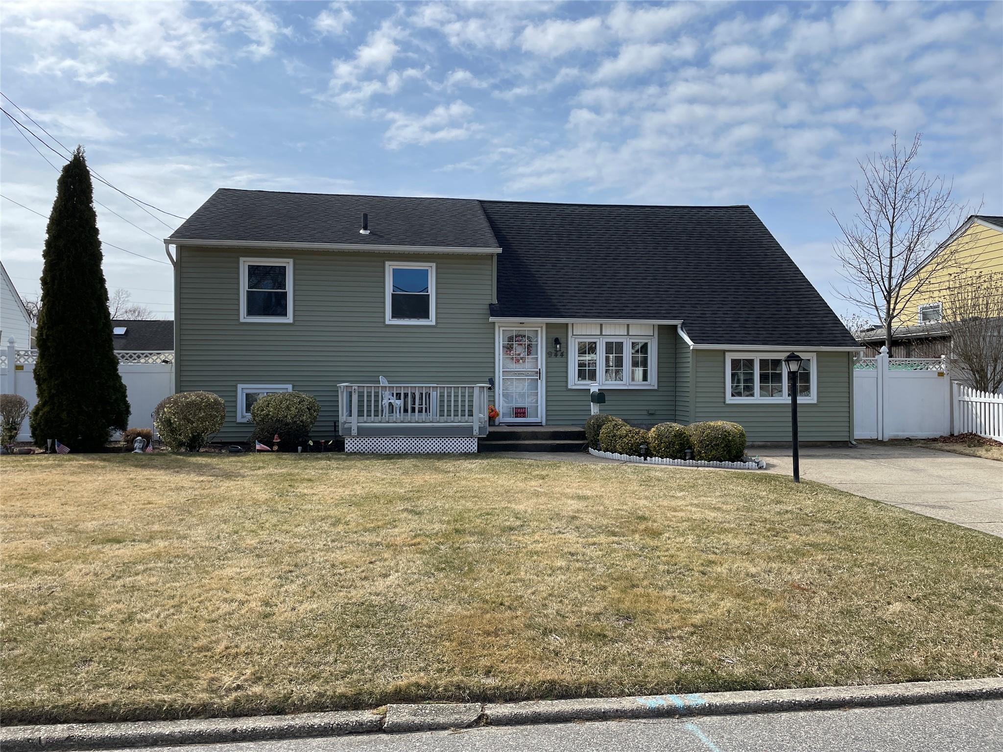 944 N Ontario Avenue Property Photo 1