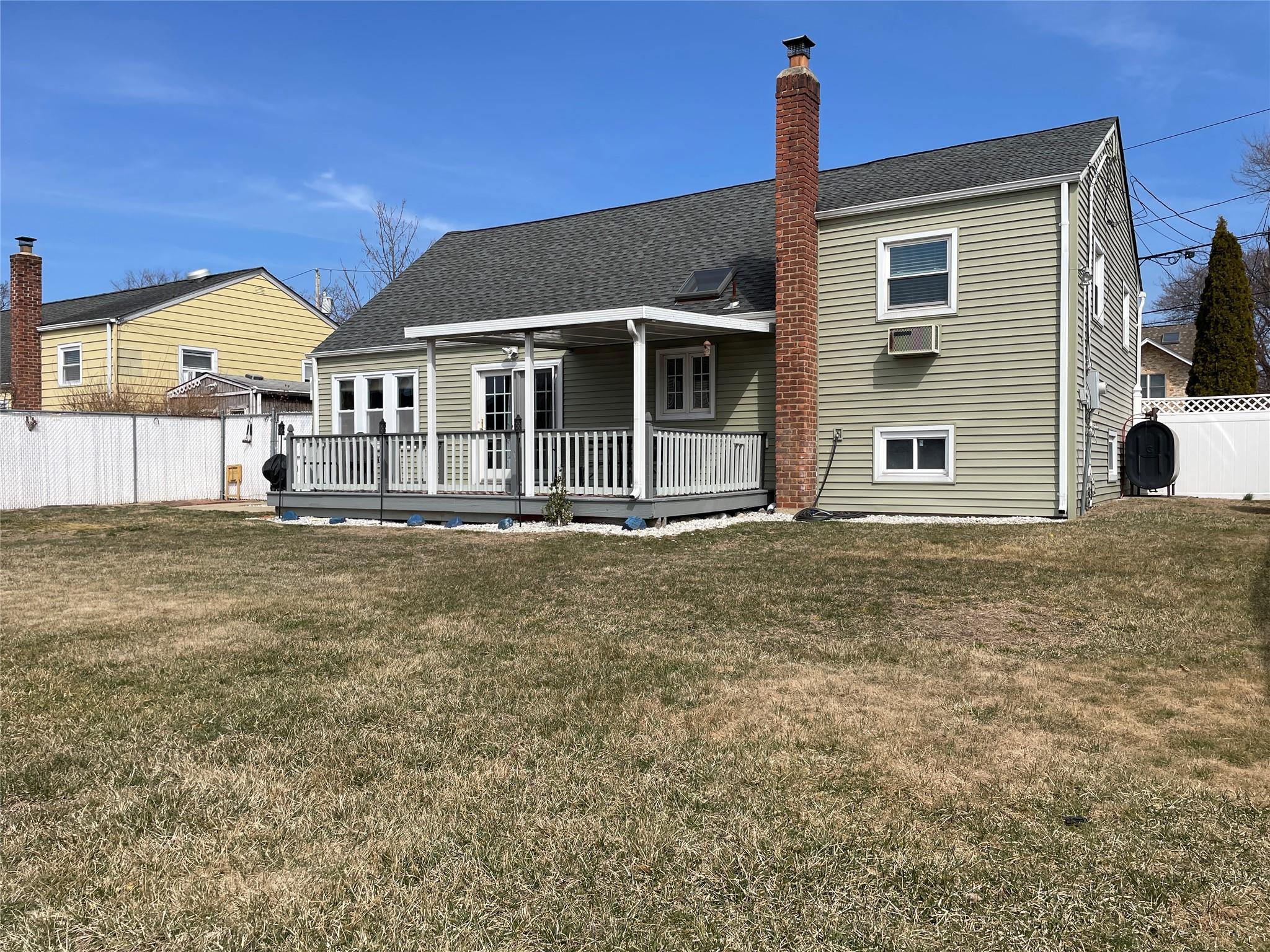 944 N Ontario Avenue Property Photo 10