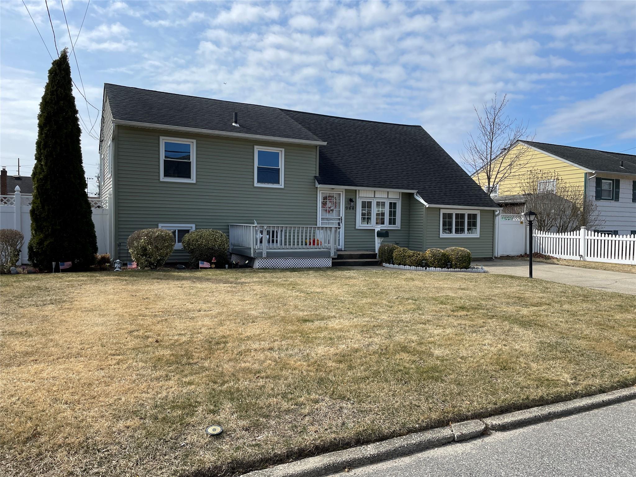 944 N Ontario Avenue Property Photo 12