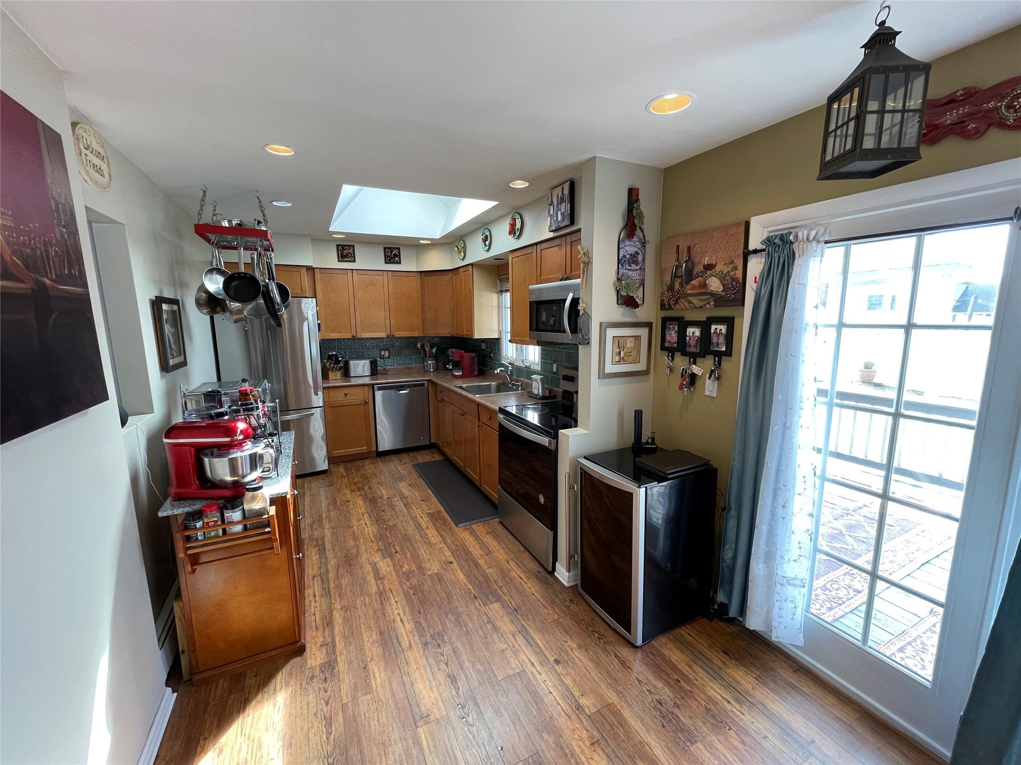944 N Ontario Avenue Property Photo 20