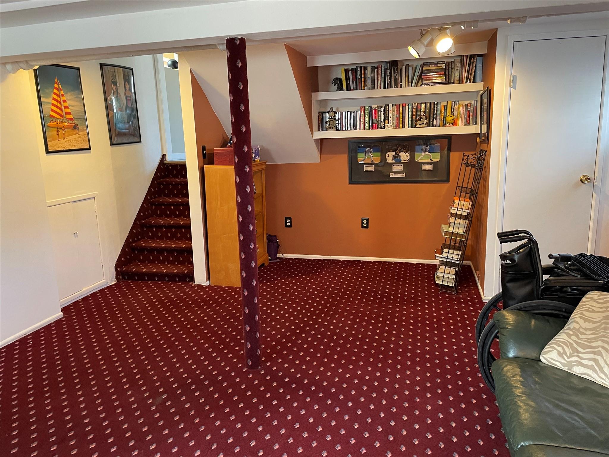 944 N Ontario Avenue Property Photo 25