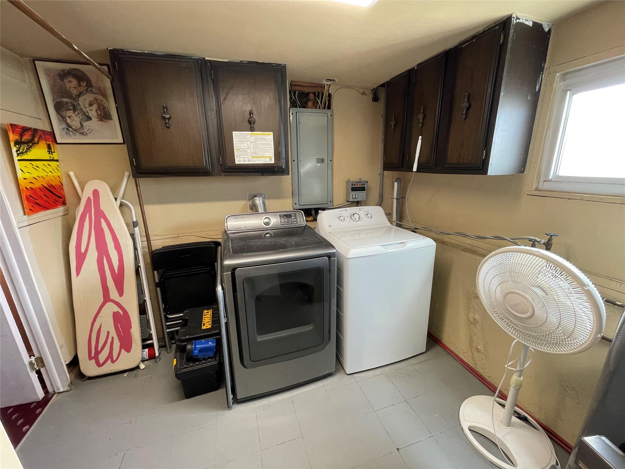 944 N Ontario Avenue Property Photo 31
