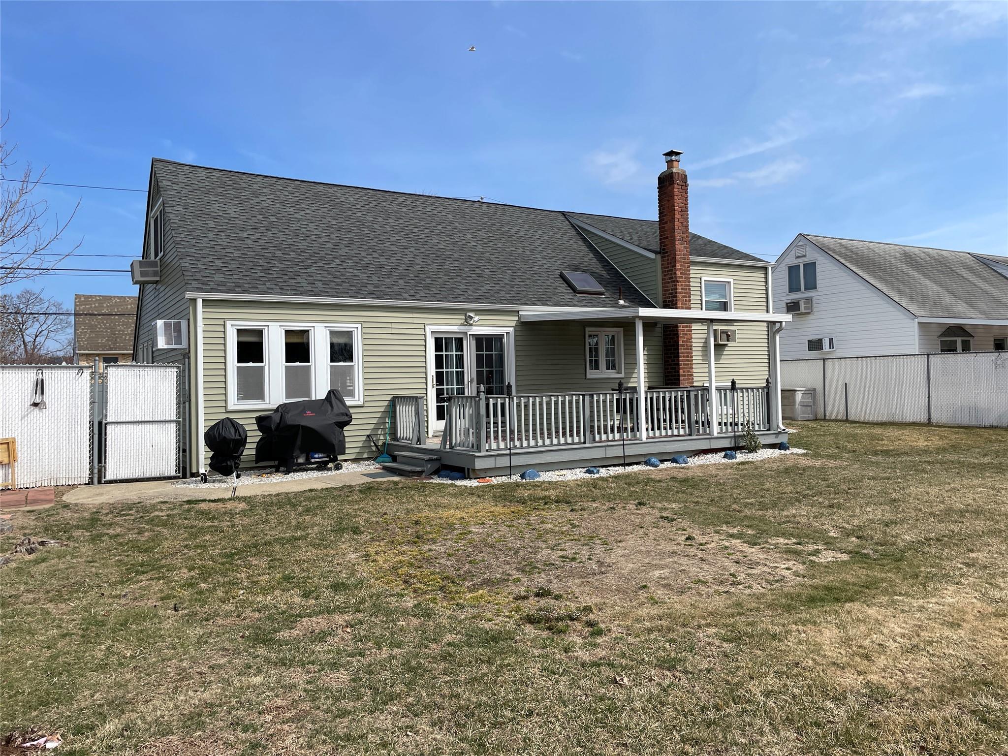 944 N Ontario Avenue Property Photo 32