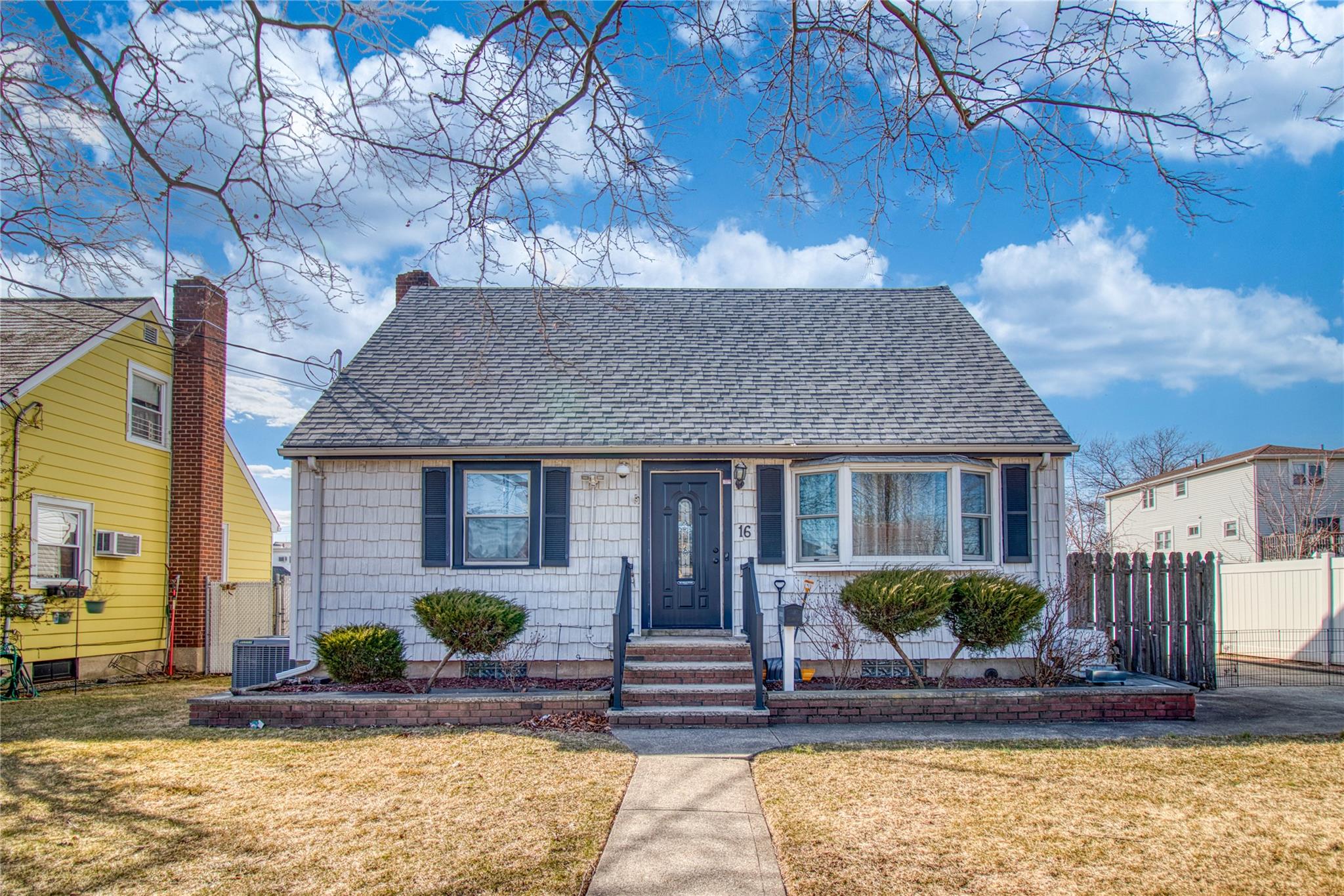 16 Canterbury Avenue Property Photo
