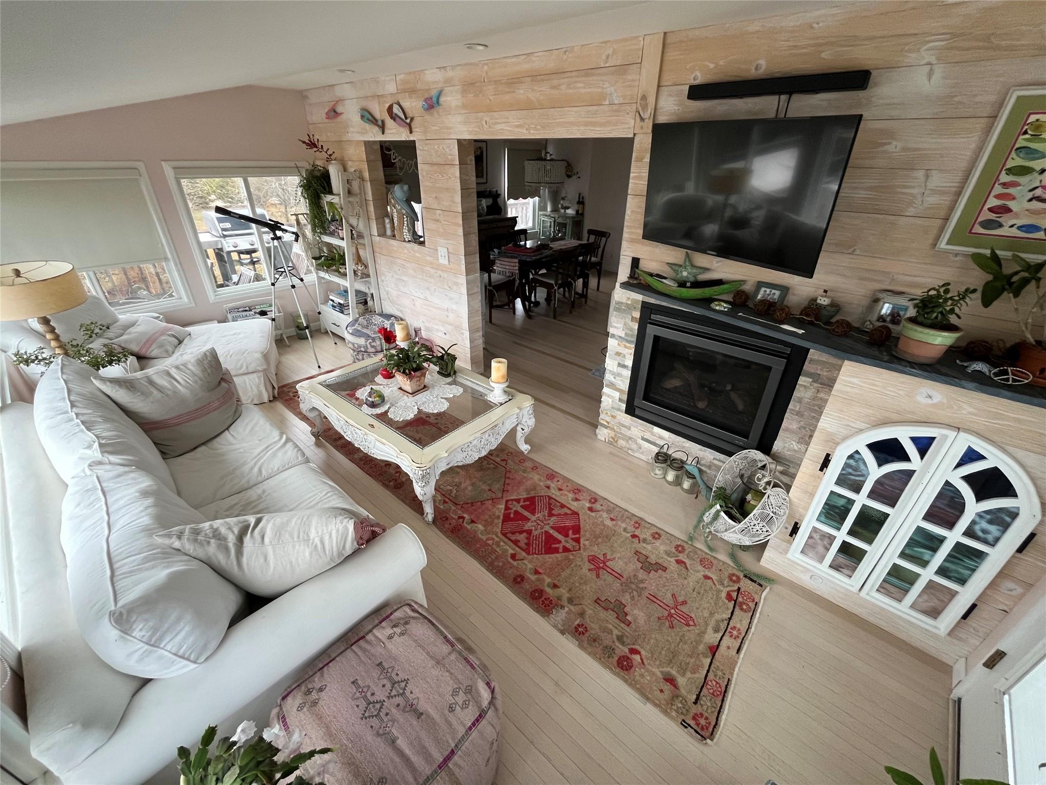 25 Oak Beach Road Property Photo 6