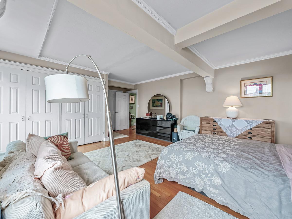10740 Queens Boulevard Pha Property Photo 16
