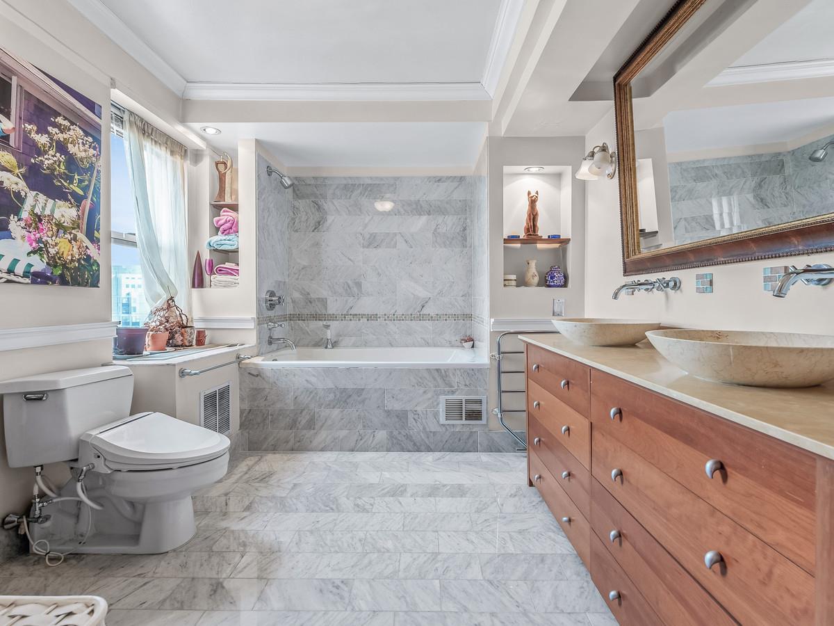 10740 Queens Boulevard Pha Property Photo 17