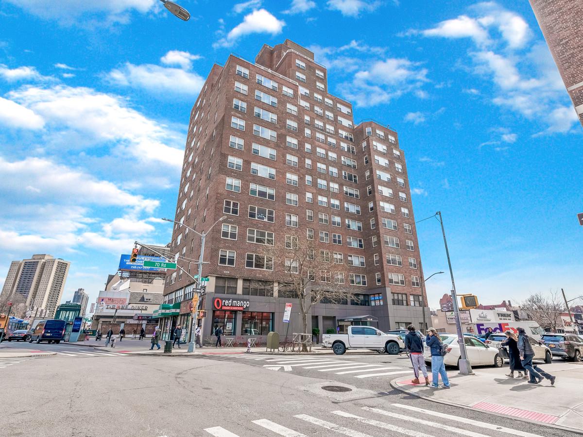 10740 Queens Boulevard Pha Property Photo 36