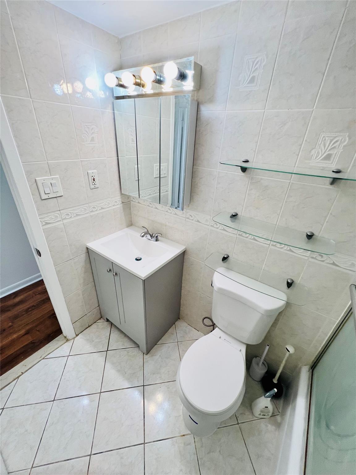 71-21 164 St Property Photo 9
