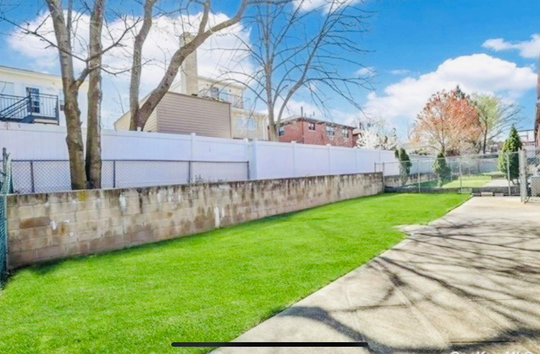 71-21 164 St Property Photo 16