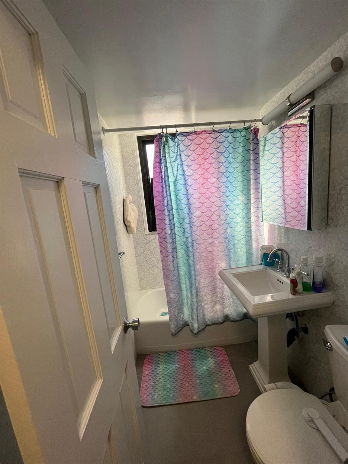 61-55 98 Street 1d Property Photo 18