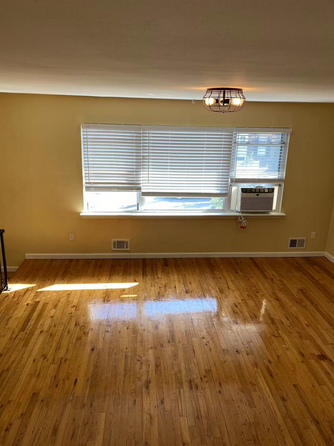 34-12 Brookside St Property Photo 3
