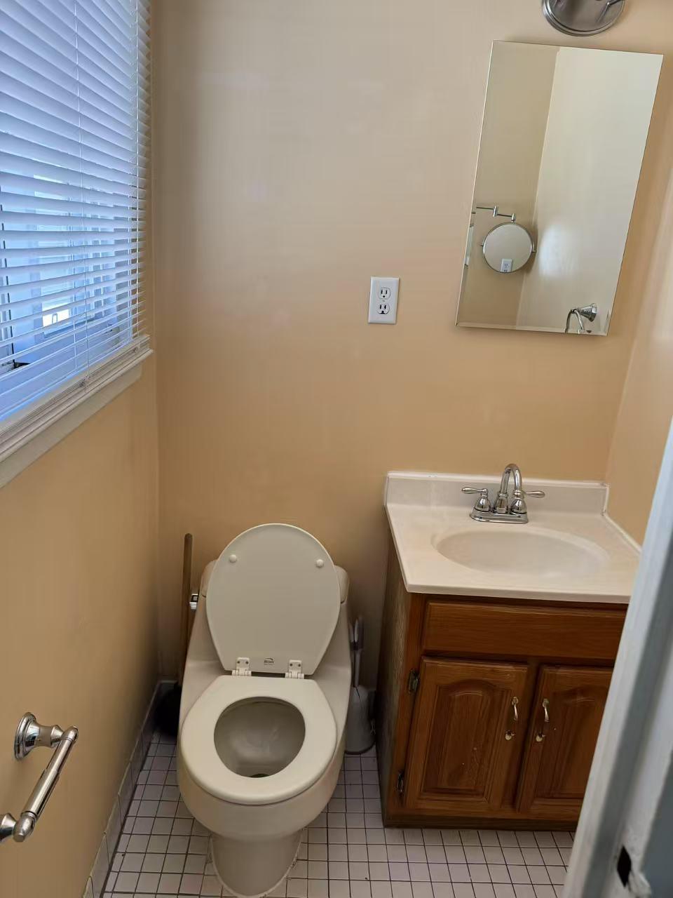 34-12 Brookside St Property Photo 8
