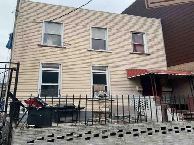 27-35 Fulton Street Property Photo