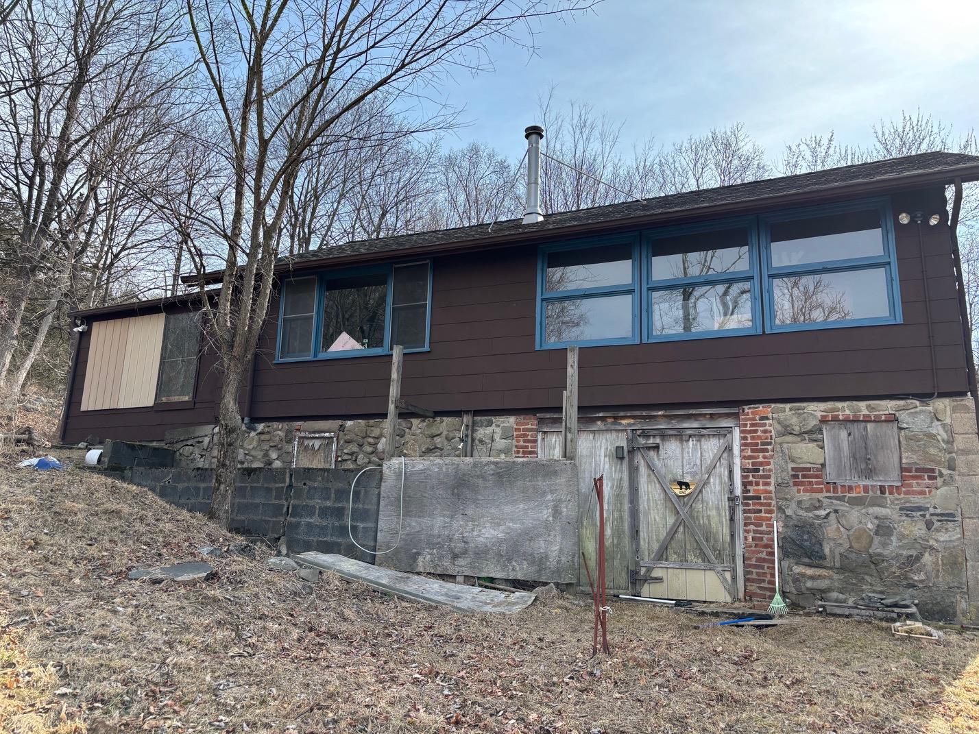 261 Park Terrace Property Photo 2