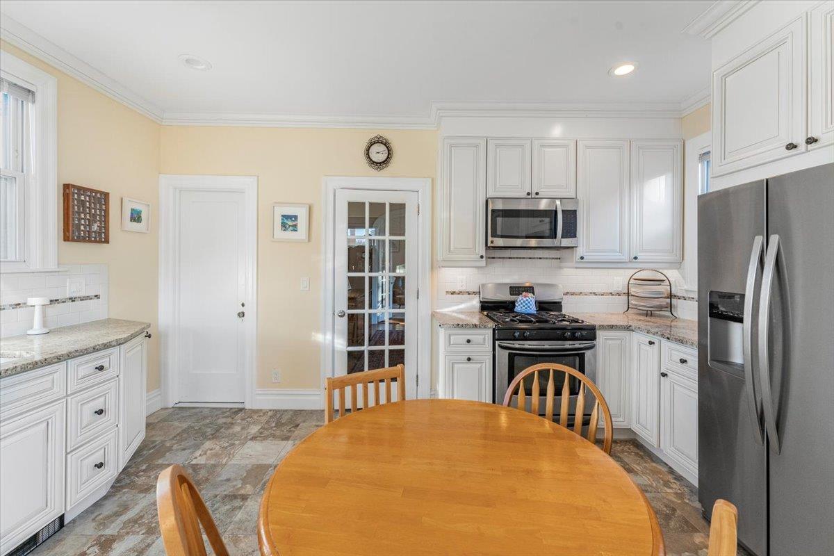 37 Lee Avenue Property Photo 14