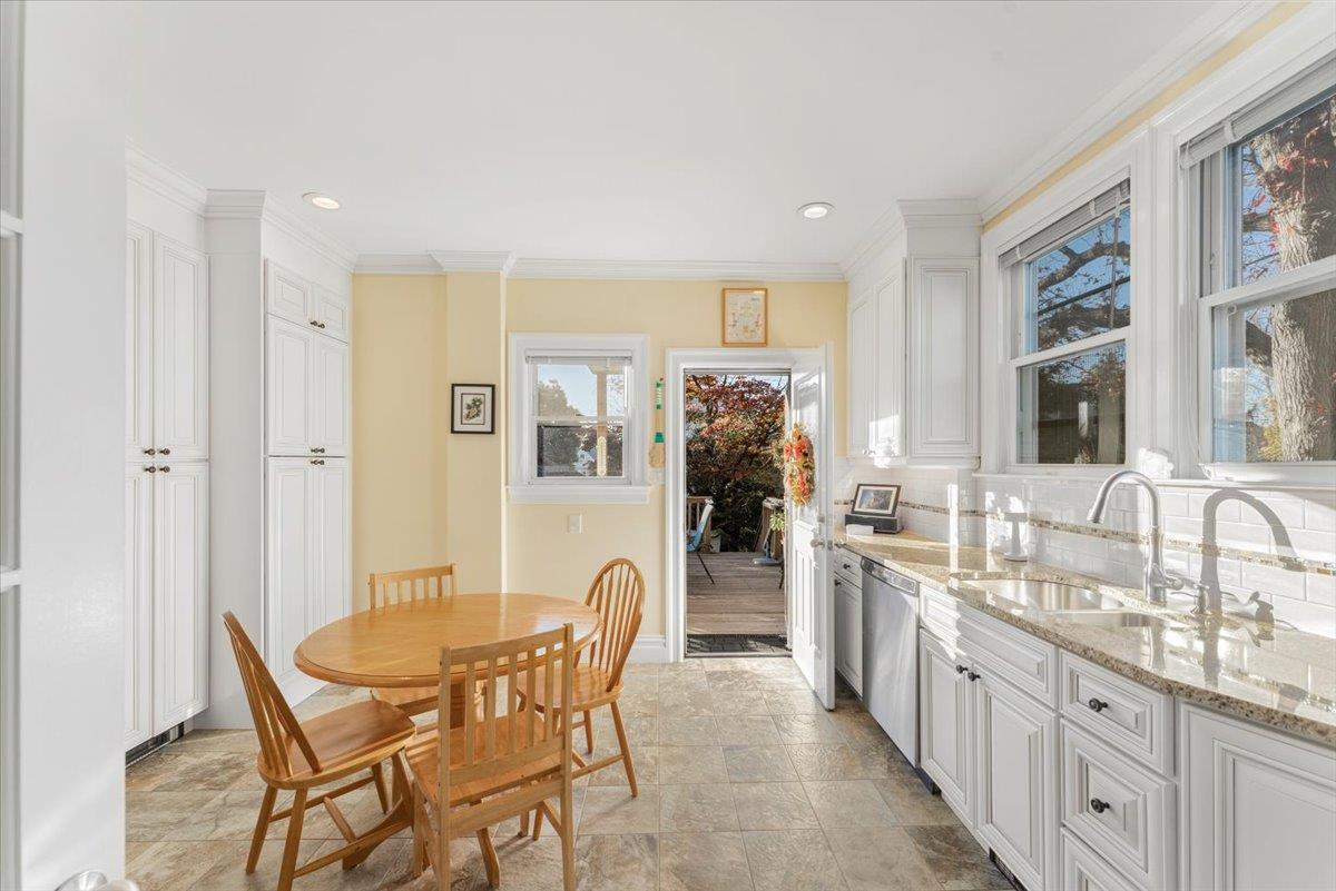 37 Lee Avenue Property Photo 16