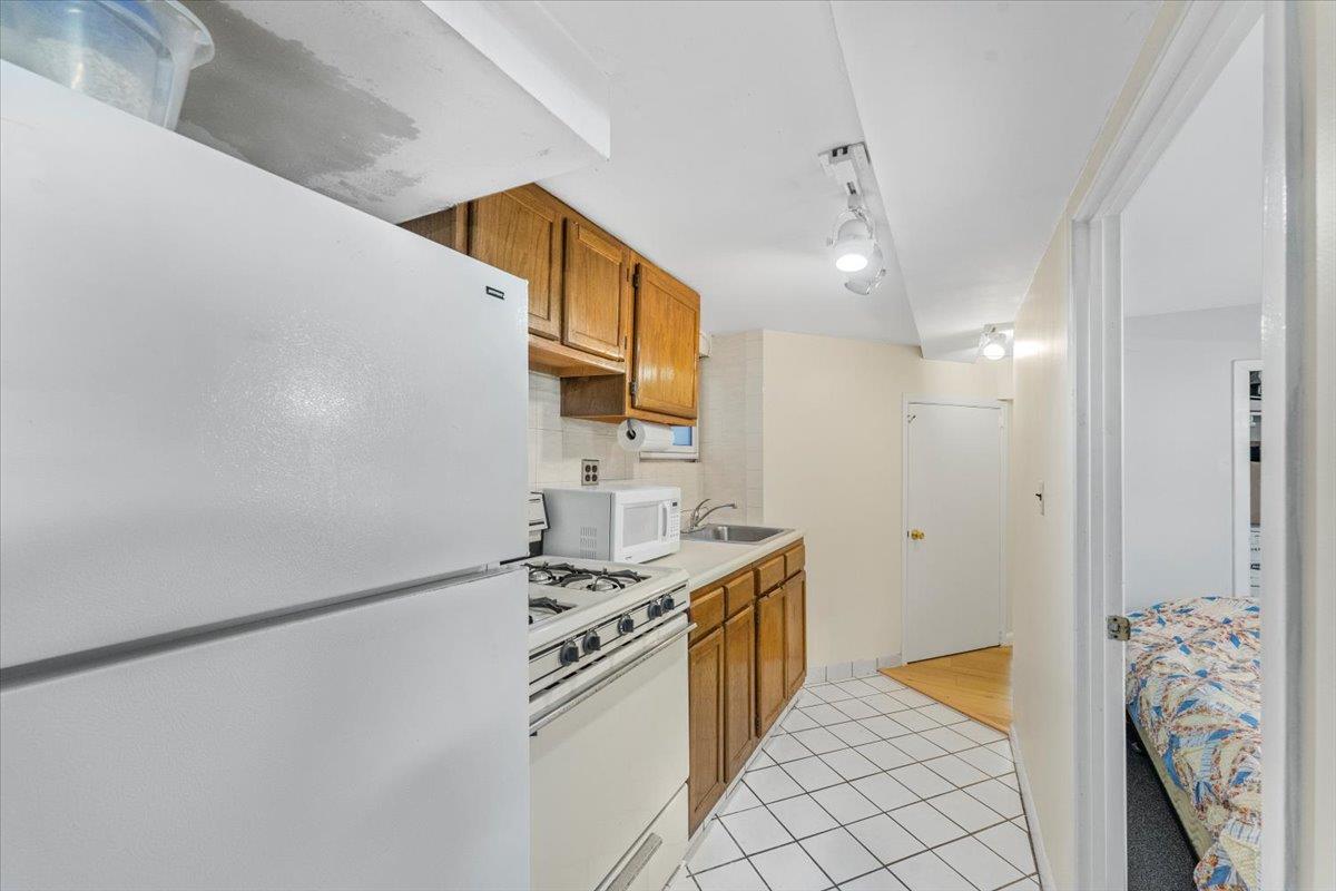 37 Lee Avenue Property Photo 28