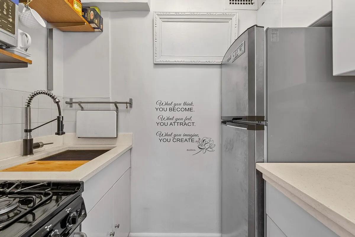 240 46 10e Property Photo 7