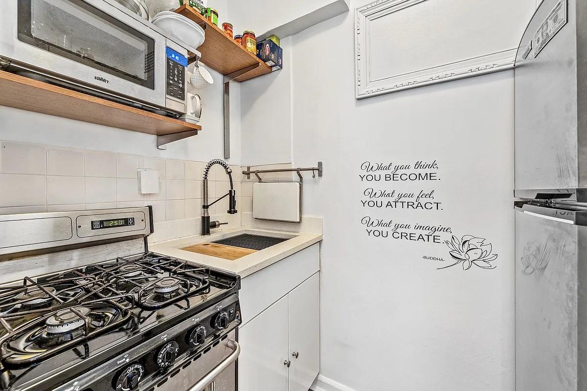 240 46 10e Property Photo 8