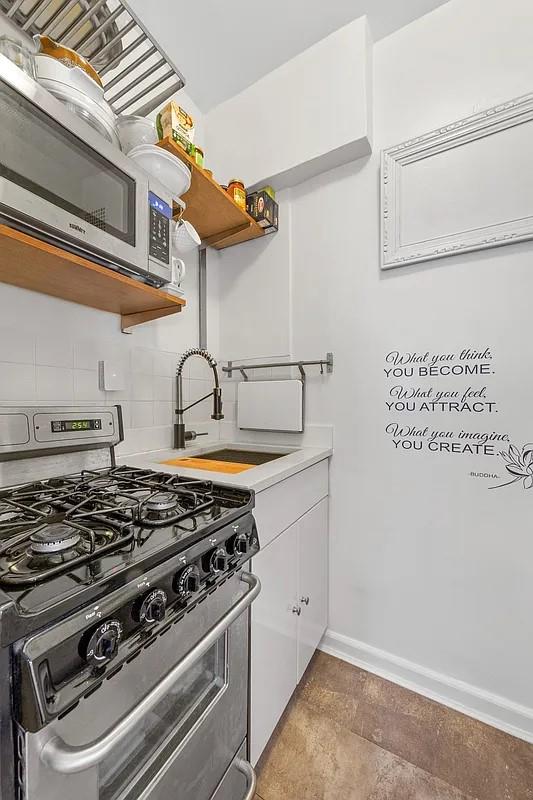 240 46 10e Property Photo 9