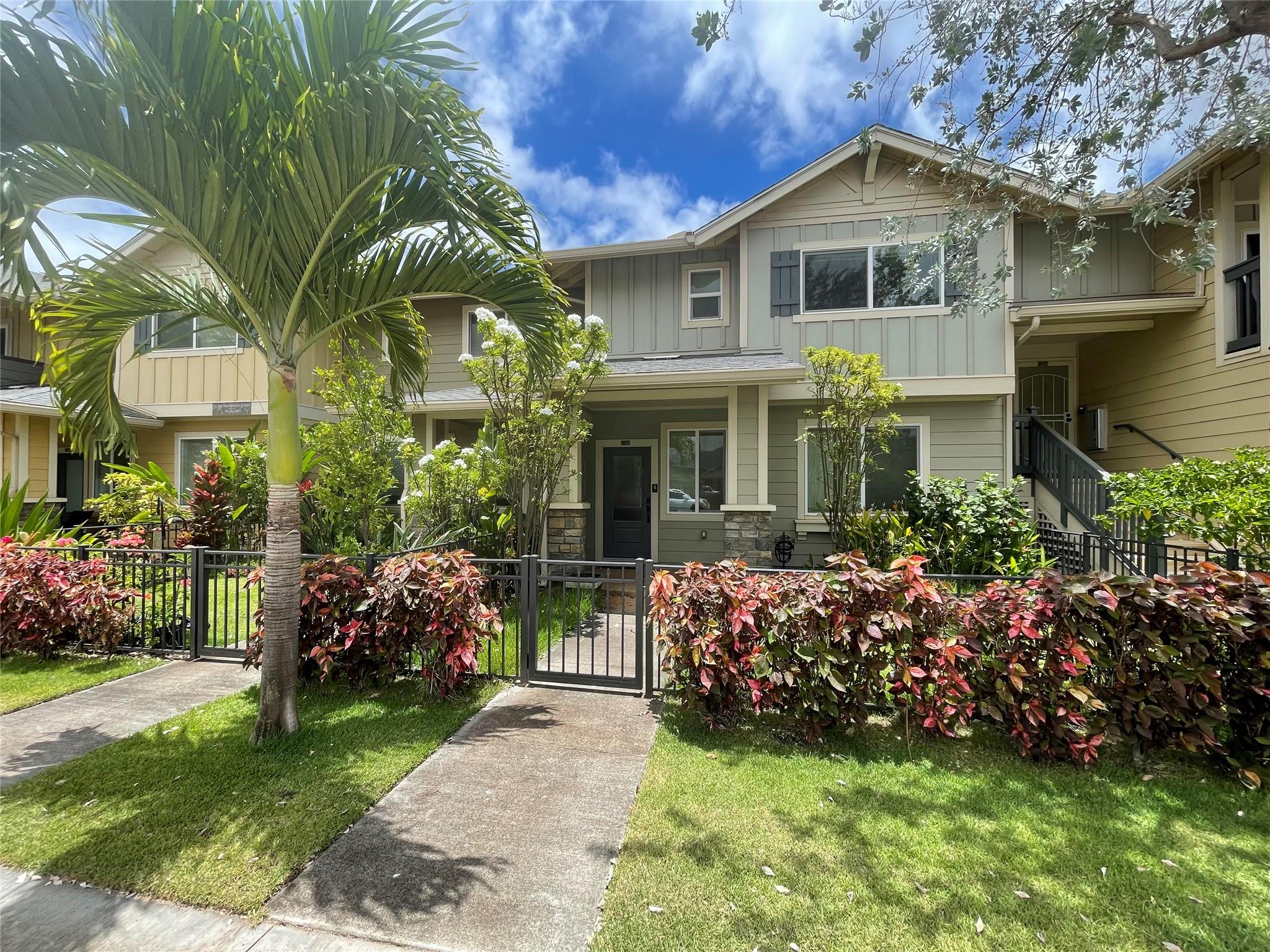 Hawaii Real Estate Listings Main Image