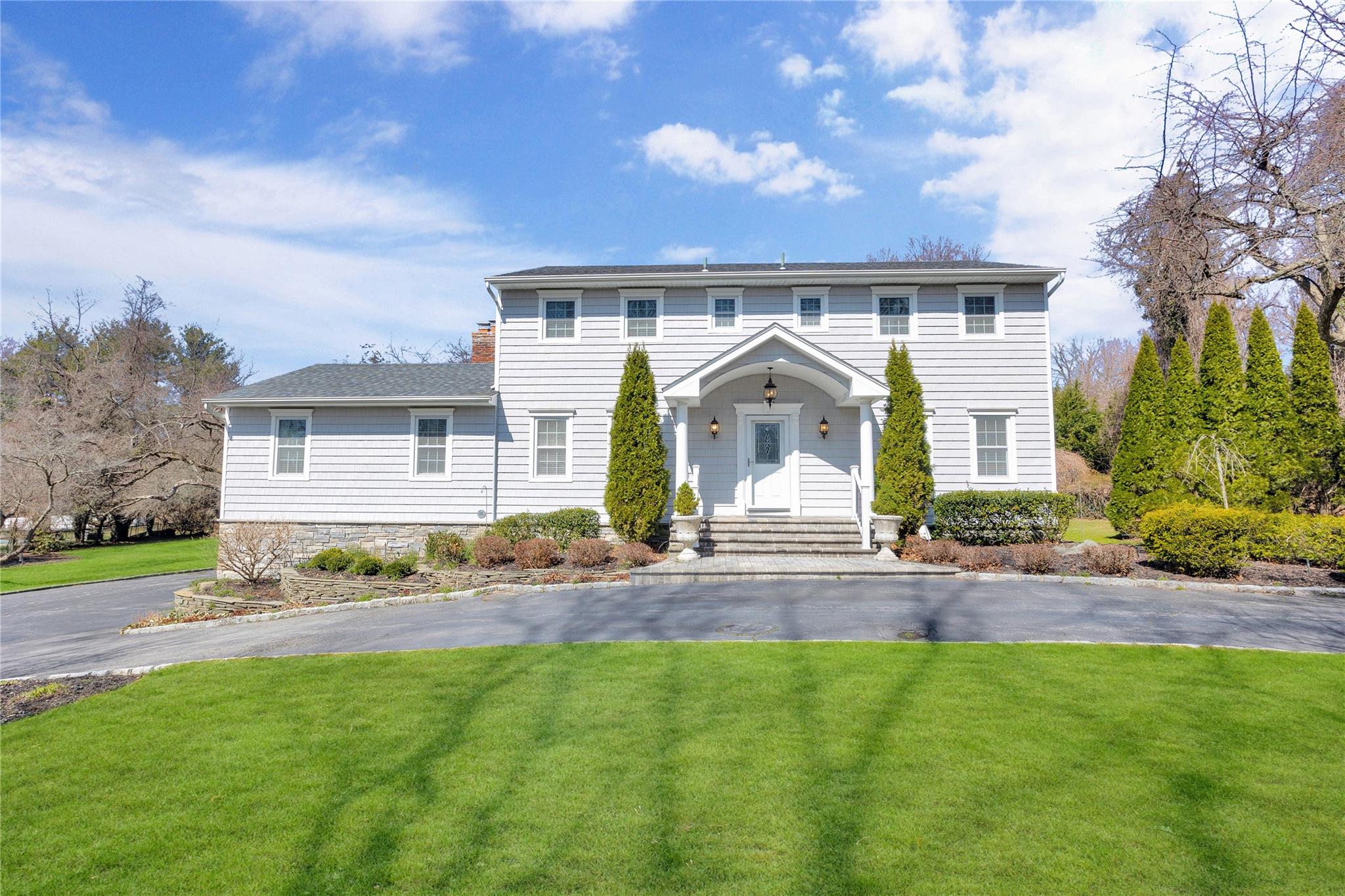 Fort Salonga Real Estate Listings Main Image