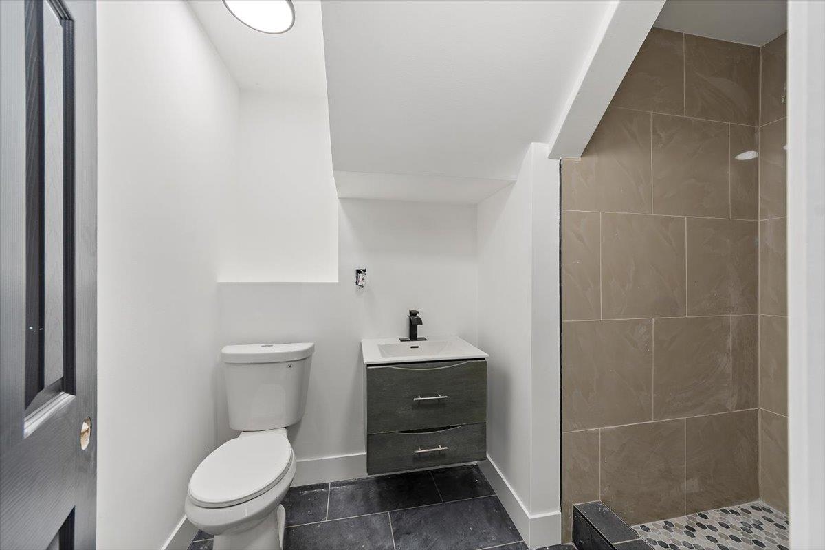 835466 Property Photo 11
