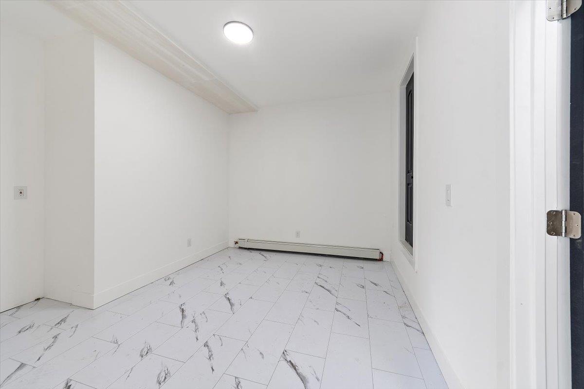 835466 Property Photo 16