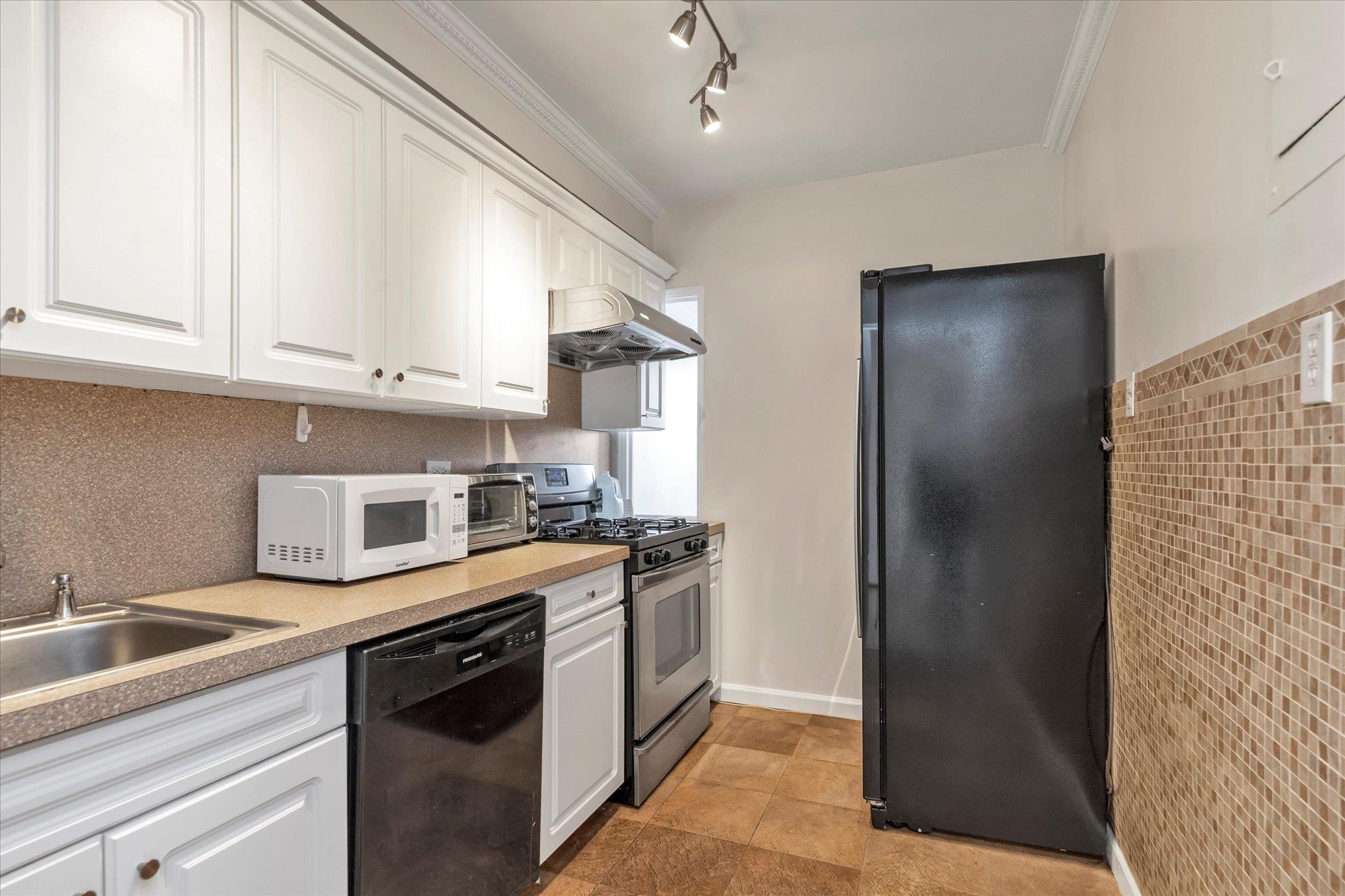107-40 Queens Boulevard 14c Property Photo 10